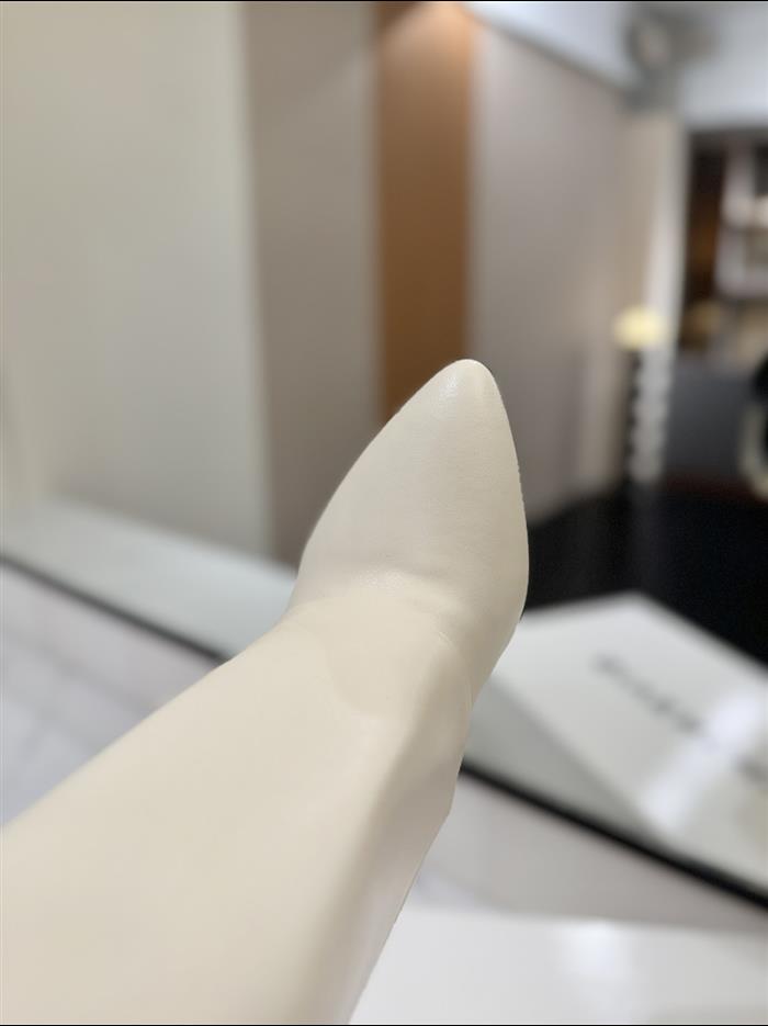 20251128174450392 590